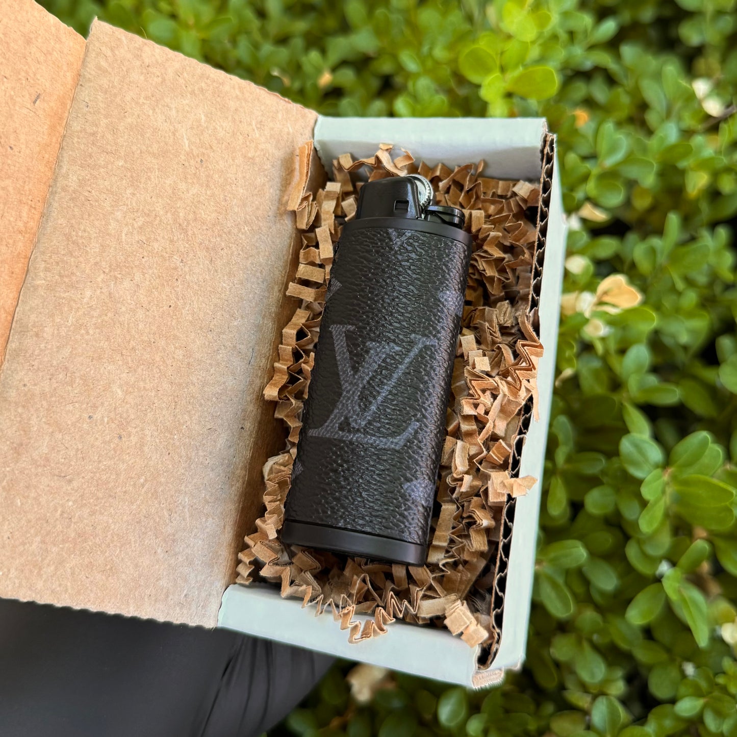 Black Lighter Case + FREE Lighter