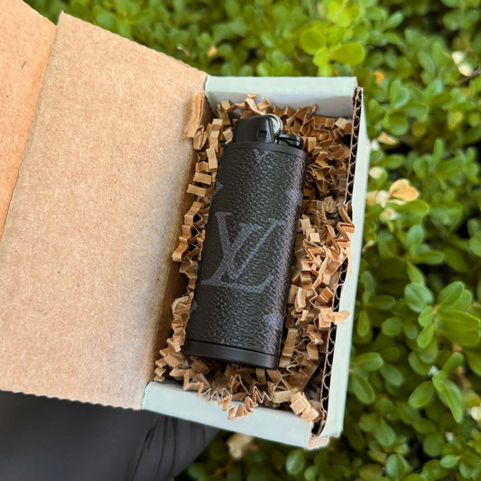 Black Lighter Case + FREE Lighter