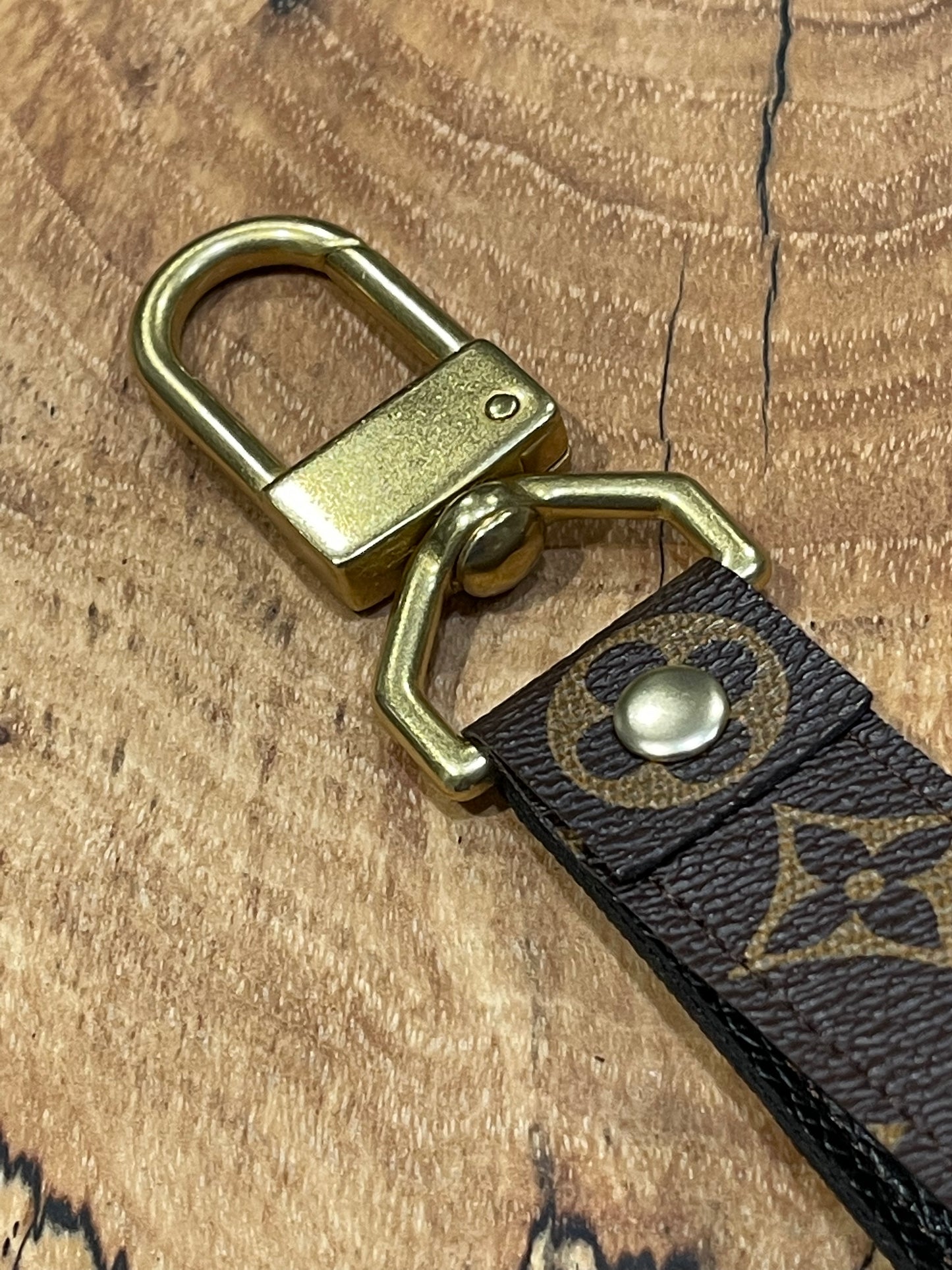 Brown Monogram Full Strap Swivel Keychain