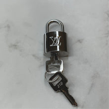 Load image into Gallery viewer, Silver Lock and Key Set
