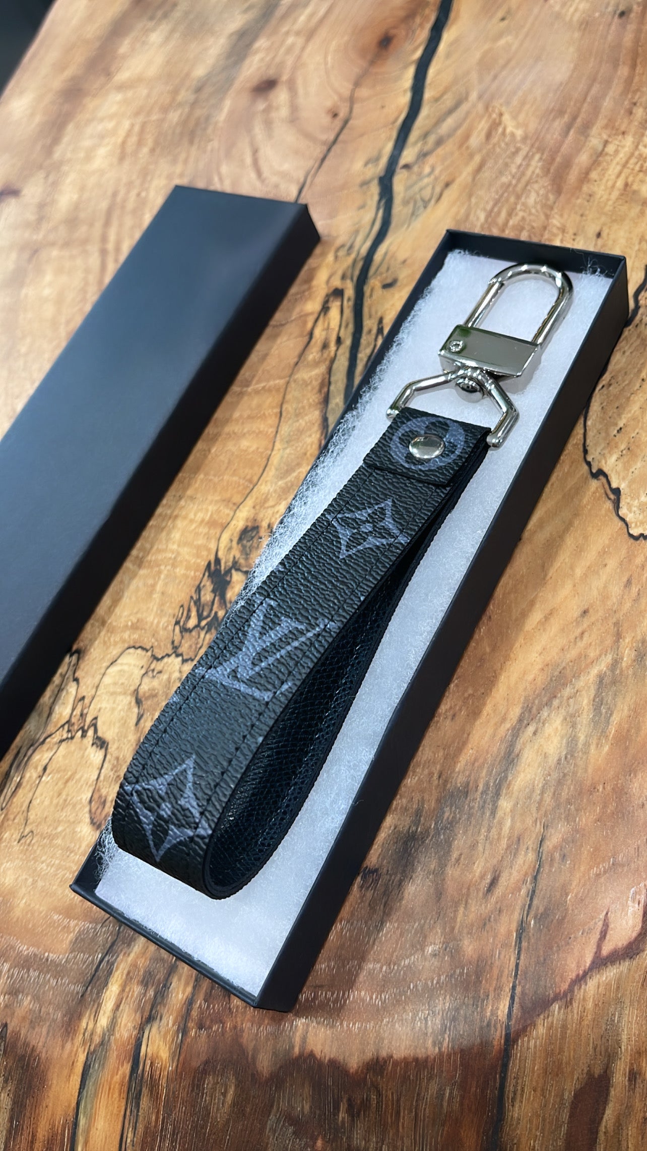 Swivel Black x Black Full Strap Swivel Keychain